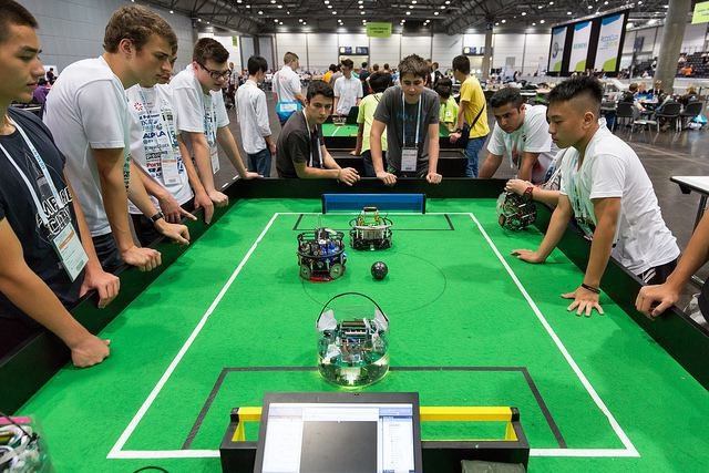 ششمین جشنواره بین المللی رباتیک و هوش مصنوعی دانشگاه صنعتی امیرکبیر از روز شنبه ۱۱ آذر با همکاری فدراسیون جهانی «فیرا» با حضور ۱۴۵