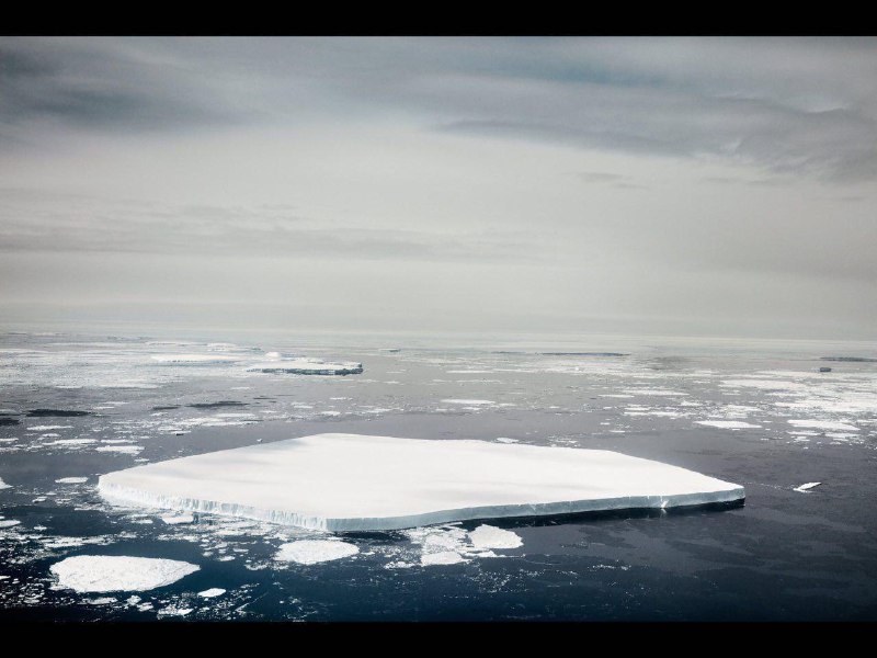 گزارش تصویری مجله تایم تحت عنوان «ذوب بزرگ» در رابطه با ذوب شدن قطب تحت تاثیر تغییرات آب و هوا