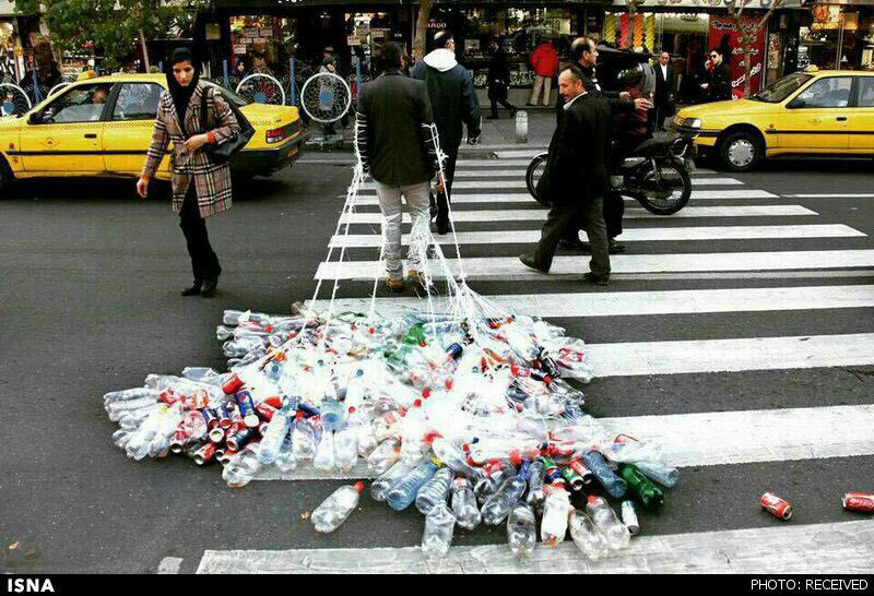 حرکت جالب هنرمندی به نام مسعود نیکدل در اعتراض به آلوده کردن محیط زیست با زباله …