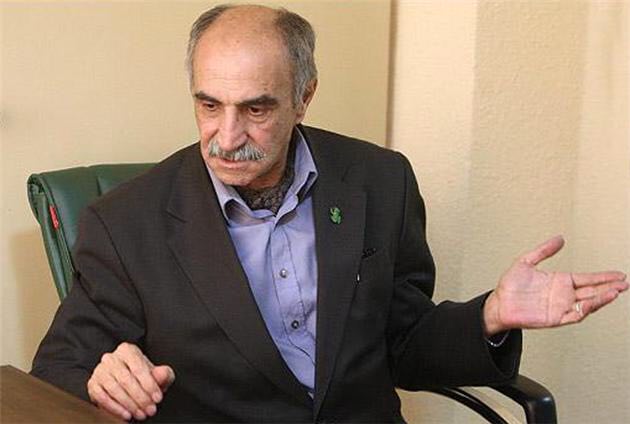 اظهارات نسنجیده دکتر اسماعیل کهرم در مورد ضرورت خلع سلاح محیطبانان، مواضع سازمان و یگان حفاظت محیط زیست کشور را تضعیف میکند
