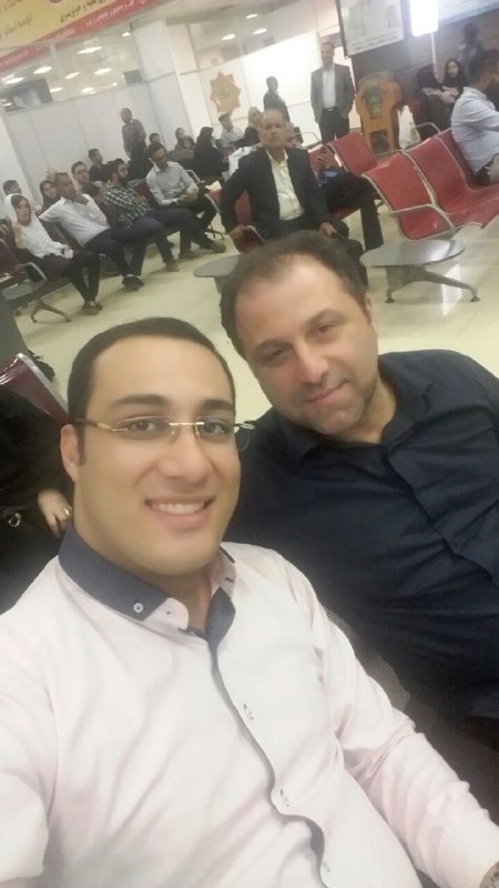 تریدر‌ها همیشه هم دیگر رو پیدا میکنن. فرودگاه اهواز_ دیدار اتفاقی با یکی از همکاران بورسی🌹🌹🌹