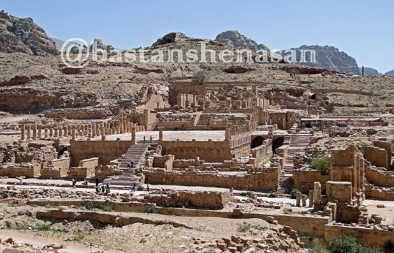 معبد بزرگ در پترا …🏛تاریخ و باستان شناسی🏛. +join