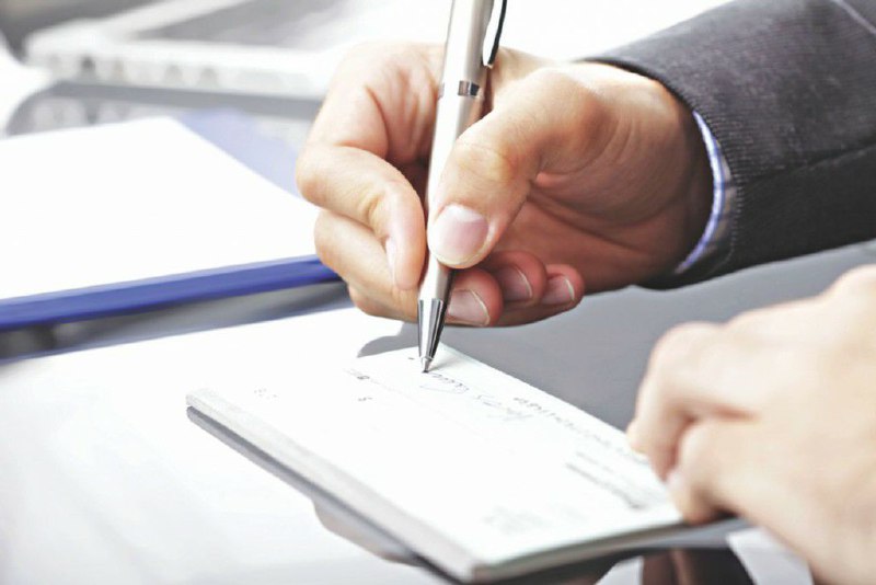 ⚖وقتی چکی برگشت می‌خورد می‌توان به میزان چک از دادگاه تقاضای توقیف اموال را نمود٬این امر ظرف ۱۵ روز باید صورت پذیرد