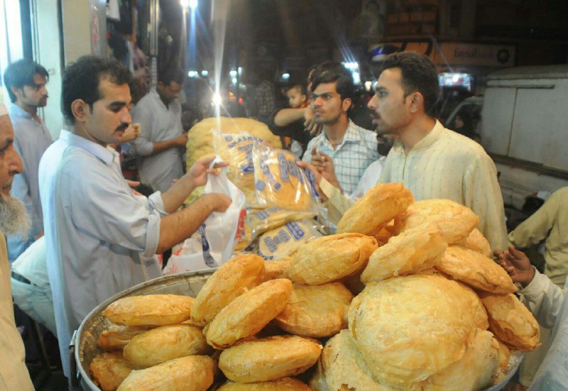 از ماه مبارک رمضان در پاکستان. ایرنا