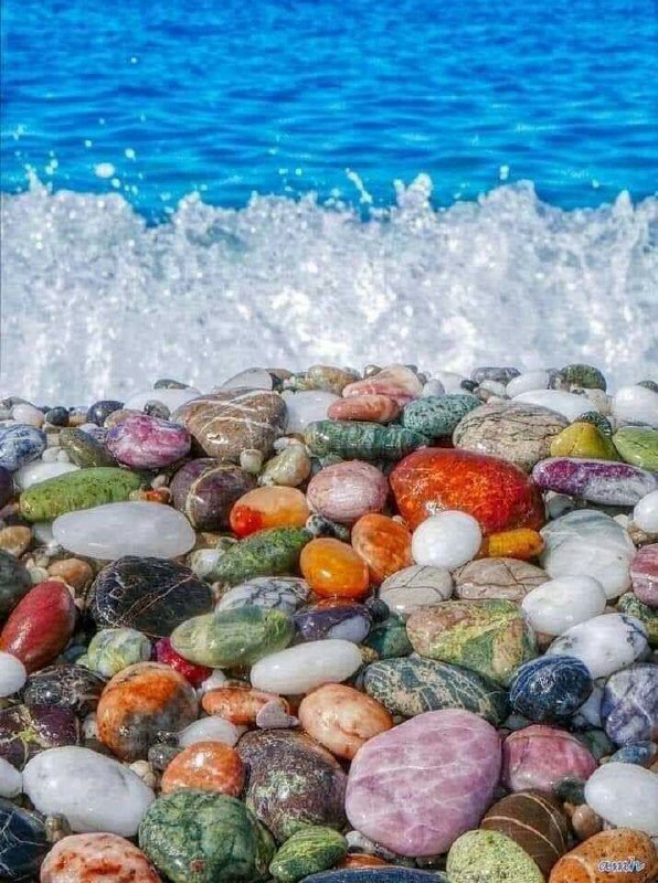 ساحل پبل (Pebble) در جزیره کرت (Crete) در کشور یونان. ‌ چقدر زیباست!