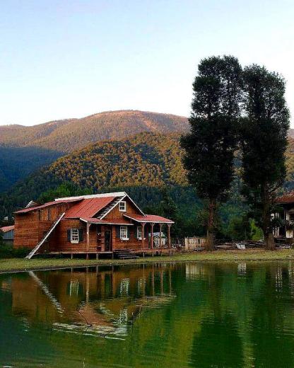 اینجا آلمان نیست، اینجا ایران زیبای ماست