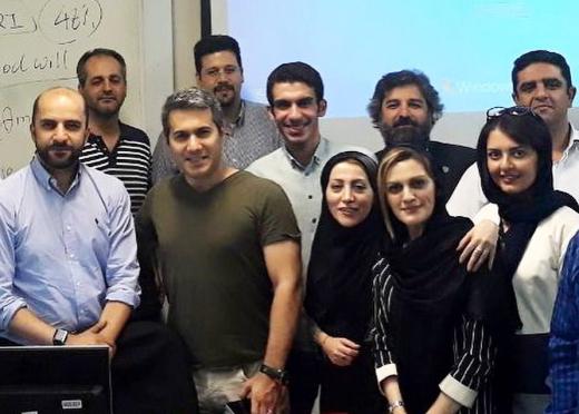 کلاس دکتر همایون، یکی از بهترین کلاسهای دوره دکترا منه، یه کلاس پر از ایده‌های نو و خلاقانه