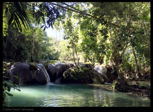 اینم یکی دیگه از آبشارها و حوضچه‌های زیبای جزیره