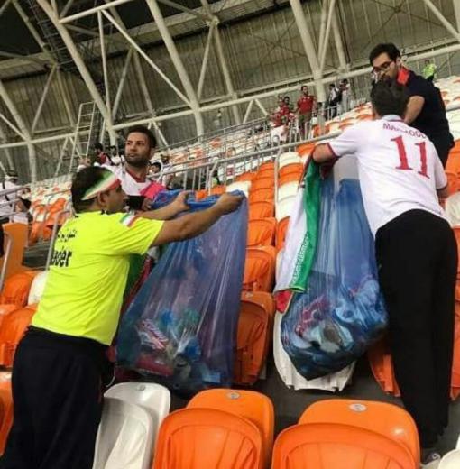 اقدام تحسین برانگیز هواداران ایرانی پس از پایان مسابقه در برابر پرتغال.. ساحت زیست